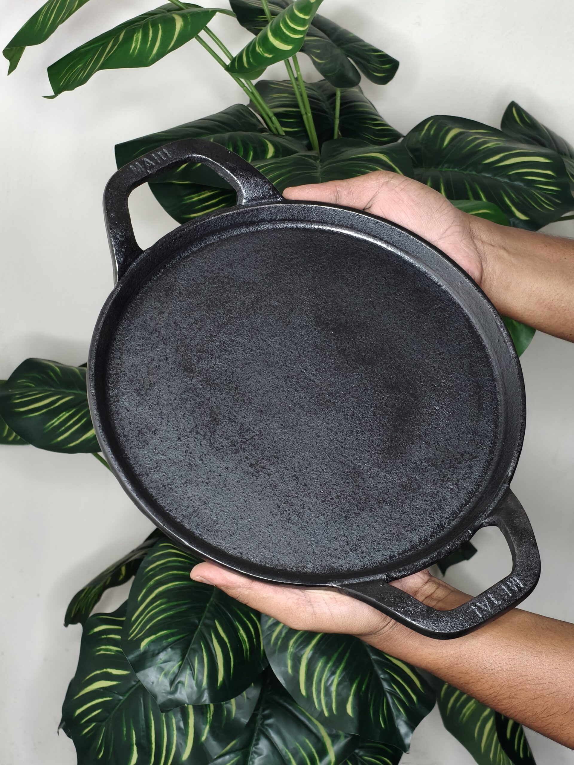 Cast Iron Roti Tawa (28cm) - Image 2